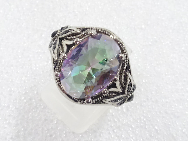 JAPANESE KIMONO / ANTIQUE COLORED STONE RING (SIZE 19)